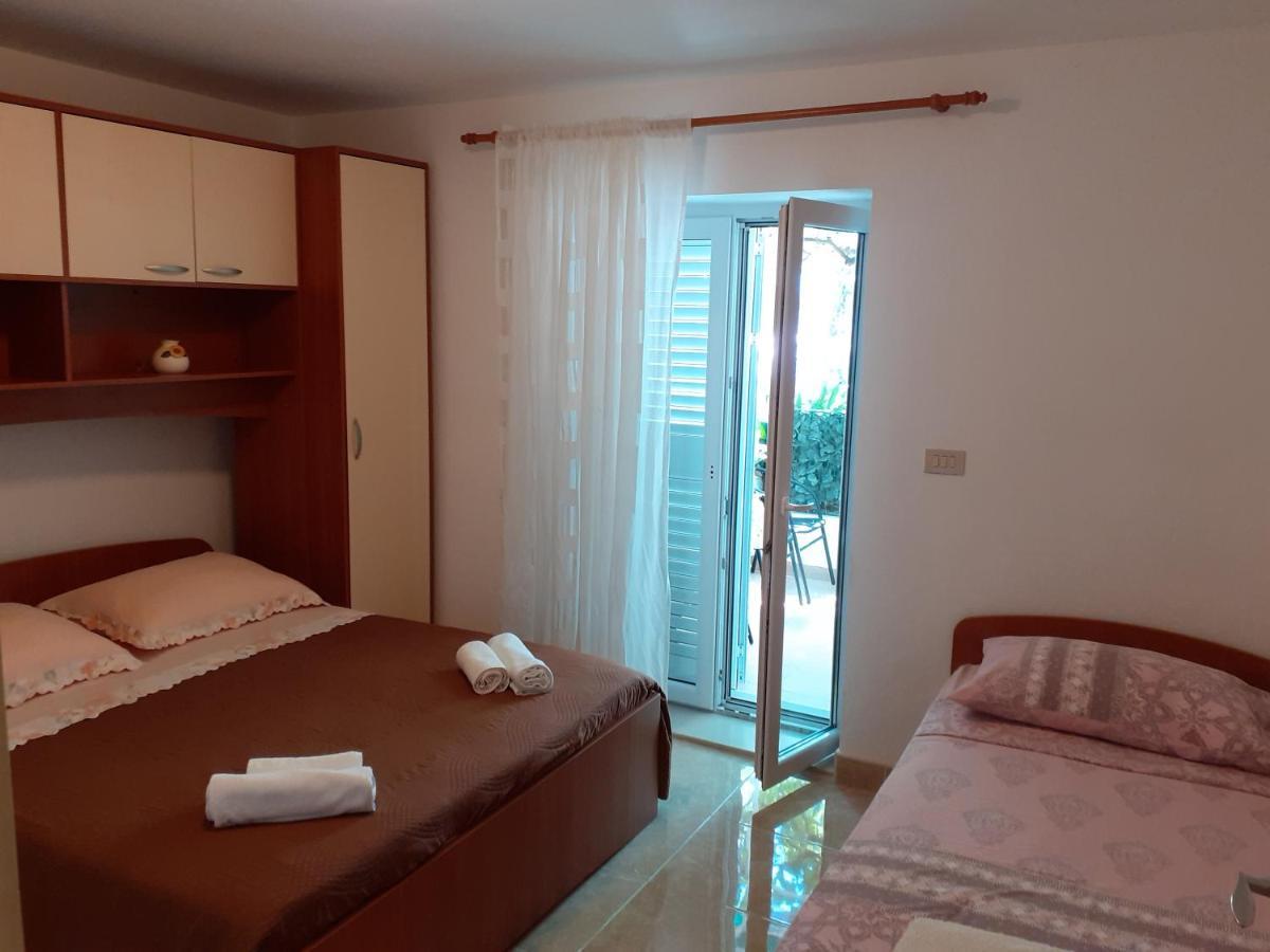 Apartments Andrijasevic Makarska Bagian luar foto