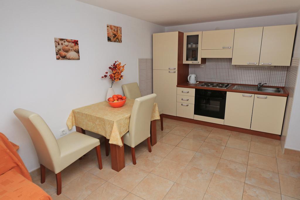 Apartments Andrijasevic Makarska Bagian luar foto